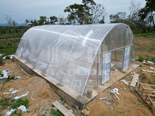 Rumah kaca pengeringan papan PC tahan lama dengan ventilasi canggih untuk pengeringan herbal dengan hasil tinggi